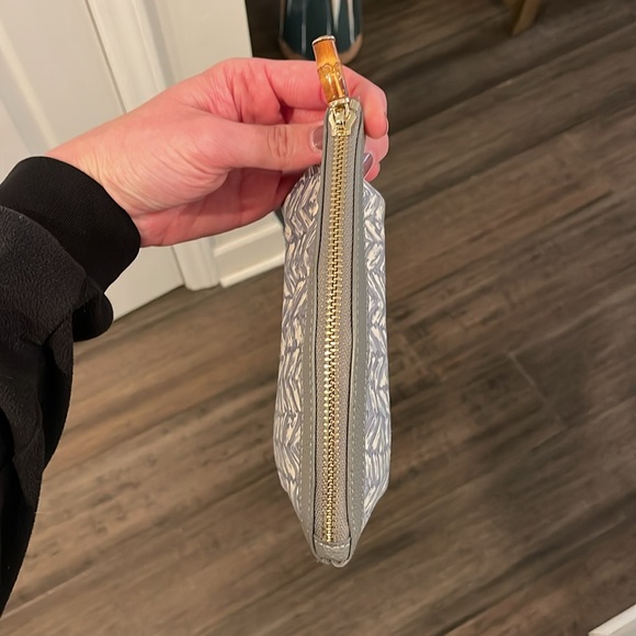 Makeup pouch - Picture 2 of 7